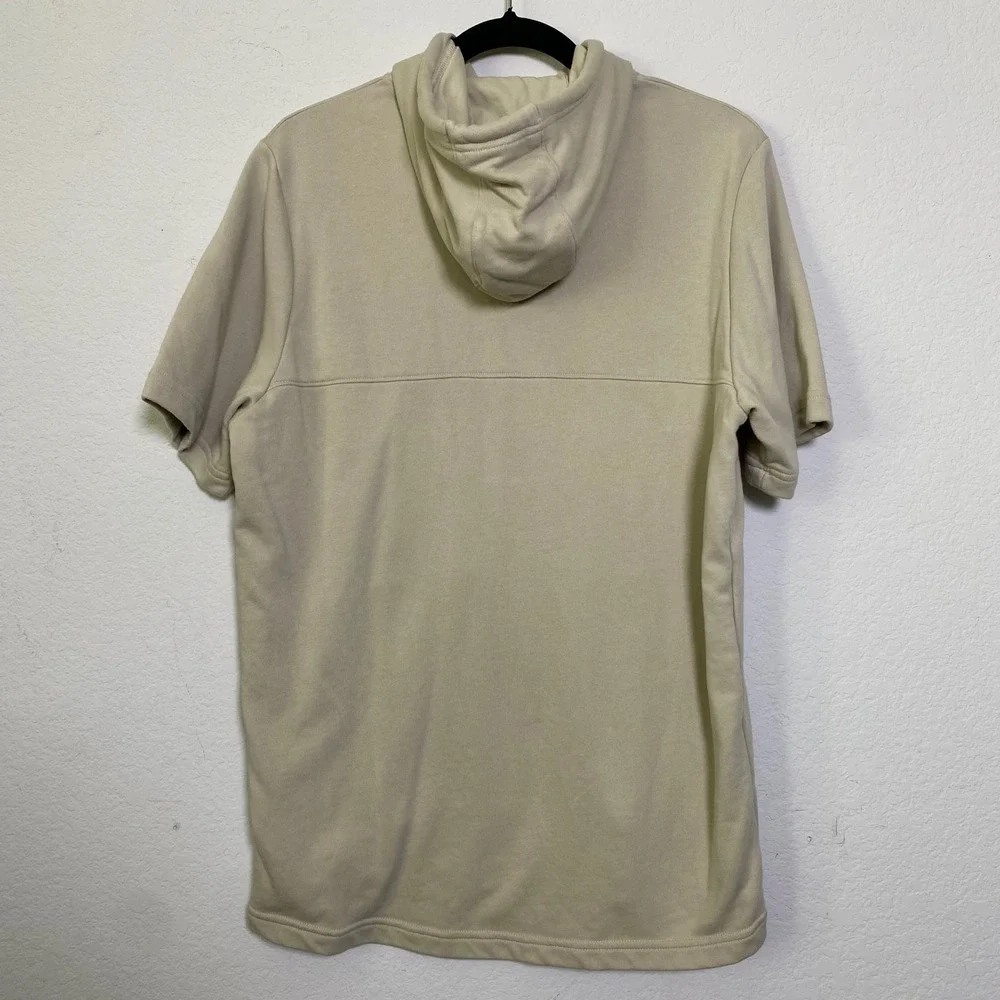 Under Armour Short Sleeve Hoodie Men Medium Beige Pullover Athleisure Streetwear